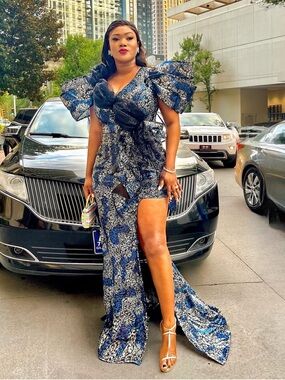 Elegant Blue and Black Prom Gown with Puff Sleeve Detail